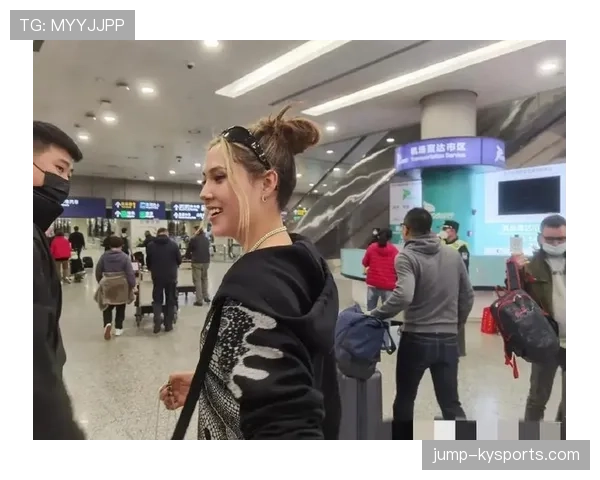 谷爱凌训练完顺手买了个包,这自律和消费观真的绷不住了 谷爱凌训练完顺手买了个包,这自律和消费观真的绷不住了